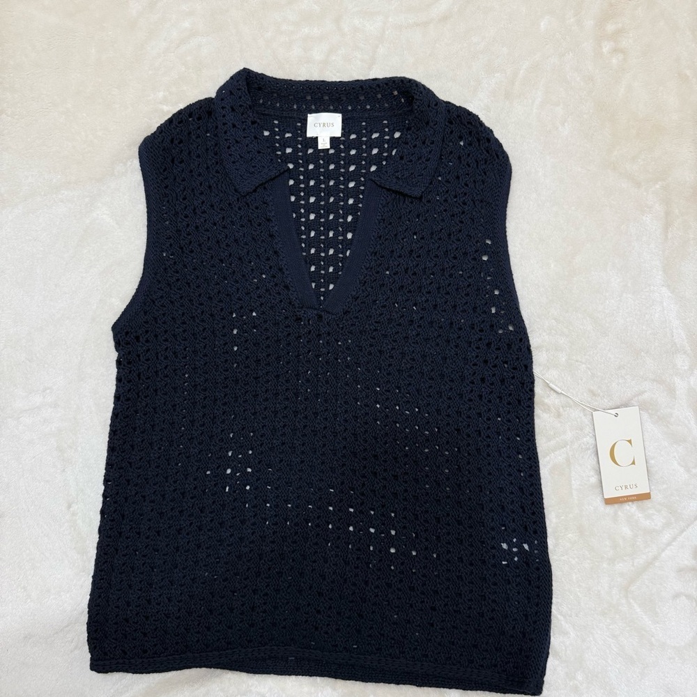 Cyrus Women's Deep Blue V-Neck Knit Sweater Vest Large Style: C602405 - Picture 1 of 6
